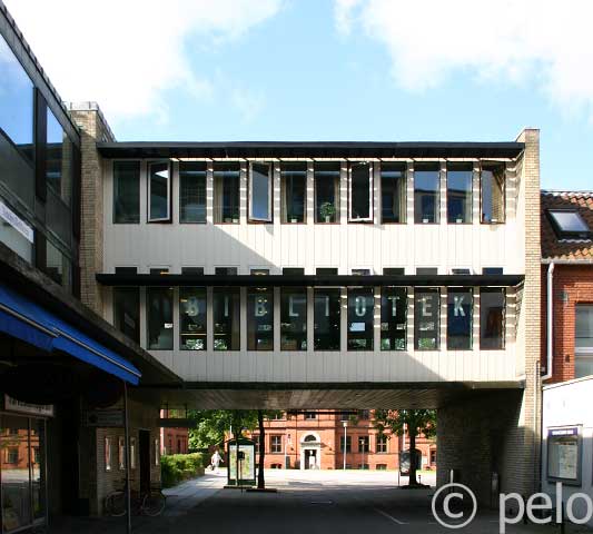 Hovedbibliotek, Sct. Peders Kirkeplads 9