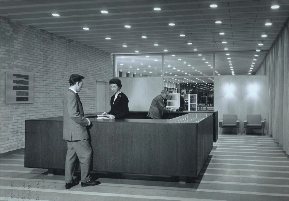 Hovedbibliotek, Sct. Peders Kirkeplads 9