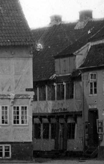 Kirkestr�de 2 ca. 1872