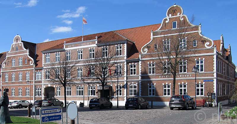 Hotel Vinhuset, Sct. Peders Kirkeplads 4